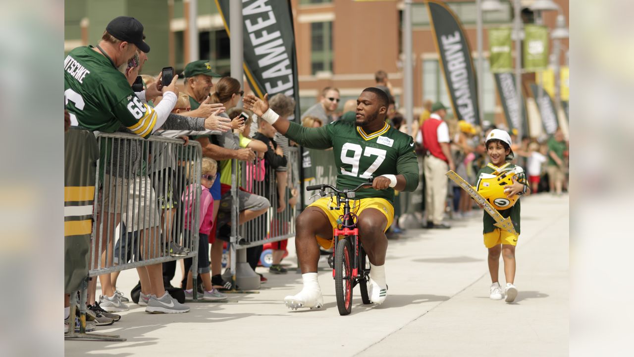 Packers players bike to work in unique tradition – Orange County