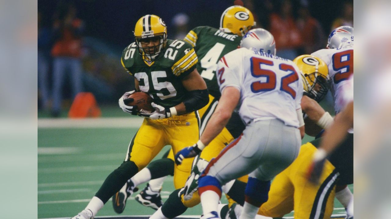 NFL Network on X: January 26, 1997. 19 years ago today, @Favre4Official  & the @packers defeat the @Patriots 35-21 in Super Bowl XXXI.   / X