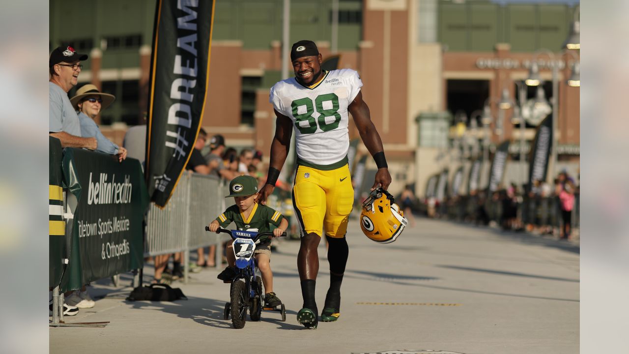 Green Bay Packers on Twitter: Save the date! Tickets for #Packers Family  Night, presented by Bellin Health go on sale June 29th at 10am! 