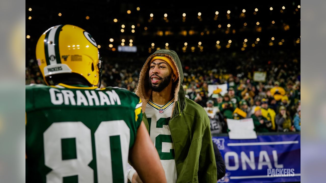 Anthony Davis, Lil Wayne Headline Packers Playoff Victory Sunday