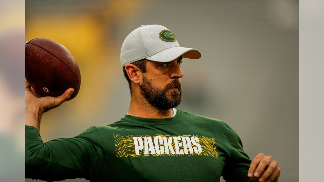 Aaron Rodgers signs bumper contract extension with Green Bay Packers