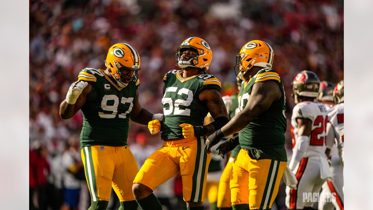 Packers Week 7 Snap Counts: Tom slots in for Bakhtiari, defense