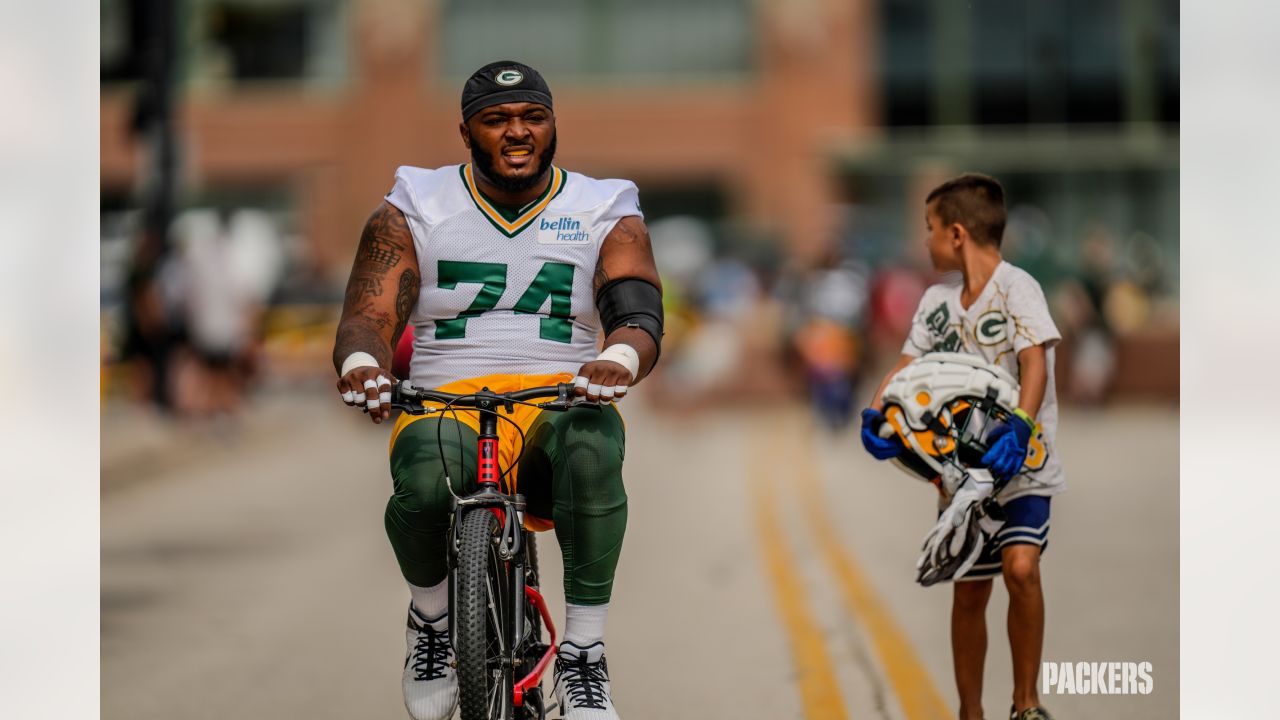 Photos: Packers bike to work Friday