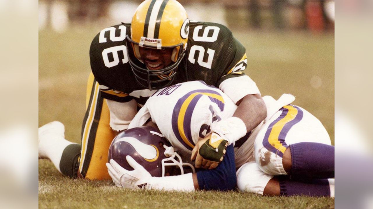 Throwback: Best photos in Packers-Vikings history