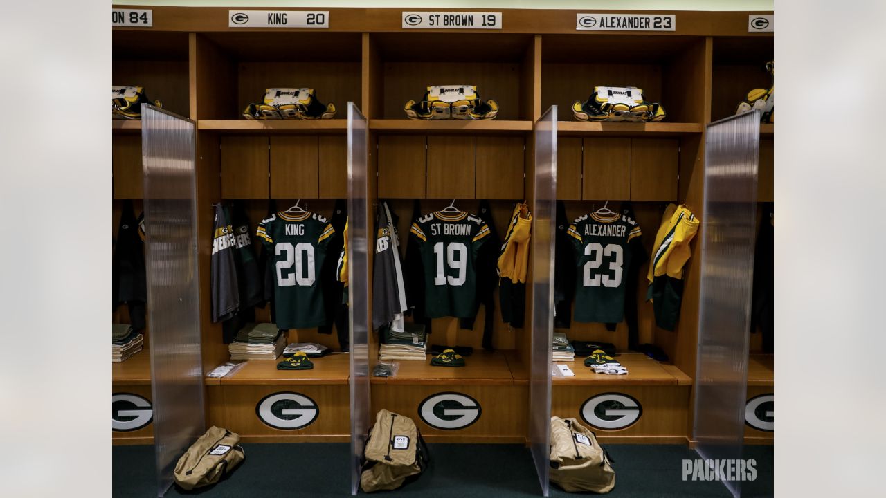 Green Bay Packers on X: Locker room ➡️ field #GBvsATL