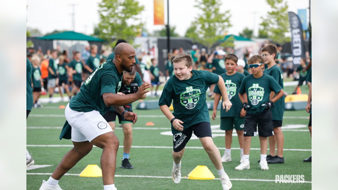 Photos: Packers RB AJ Dillon hosts football camp at Titletown