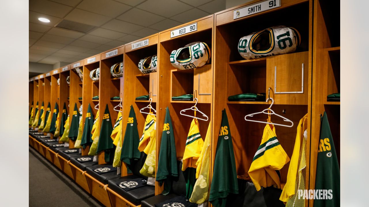 White Christmas: Packers' road uniforms ready in Miami