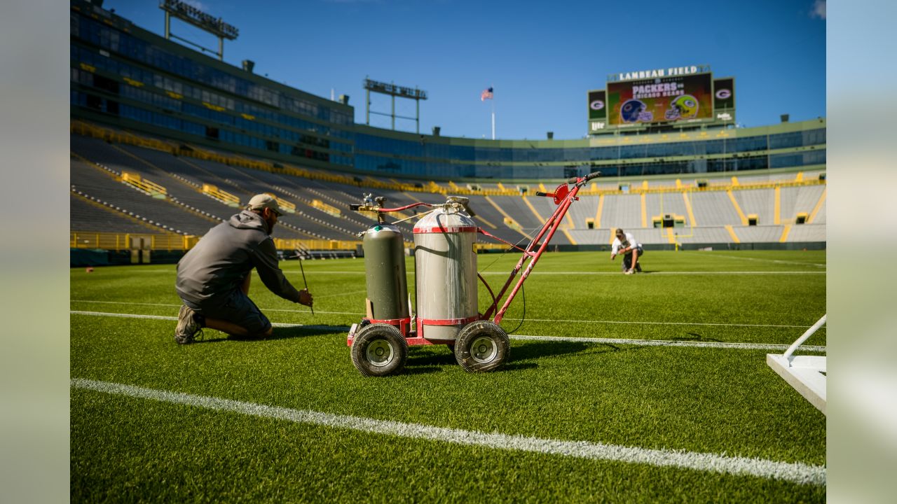 Green Bay Packers: Lambeau Field Endzone View Mural - Officially Licen