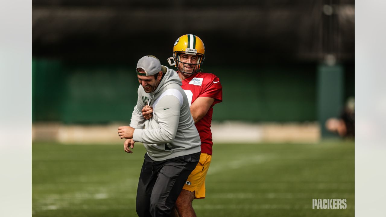 Green Bay Packers' Robert Tonyan runs a drill at the NFL football team's  practice field training camp Tuesday, May 31, 2022, in Green Bay, Wis. (AP  Photo/Morry Gash Stock Photo - Alamy