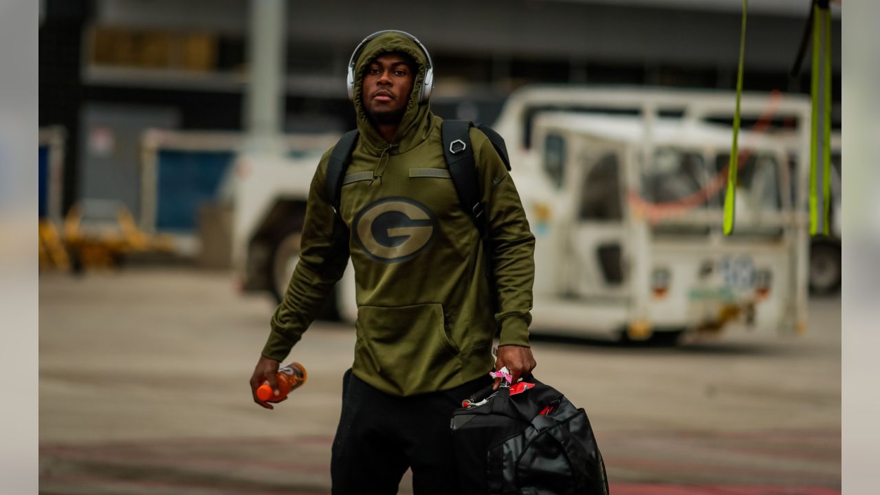 Photos: Packers land at Minneapolis airport