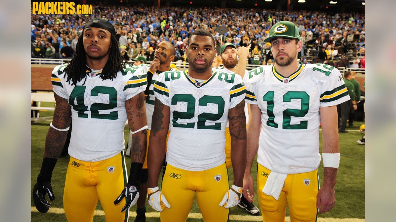 Green Bay Packers - Sunday's #Packers captains photo was serious