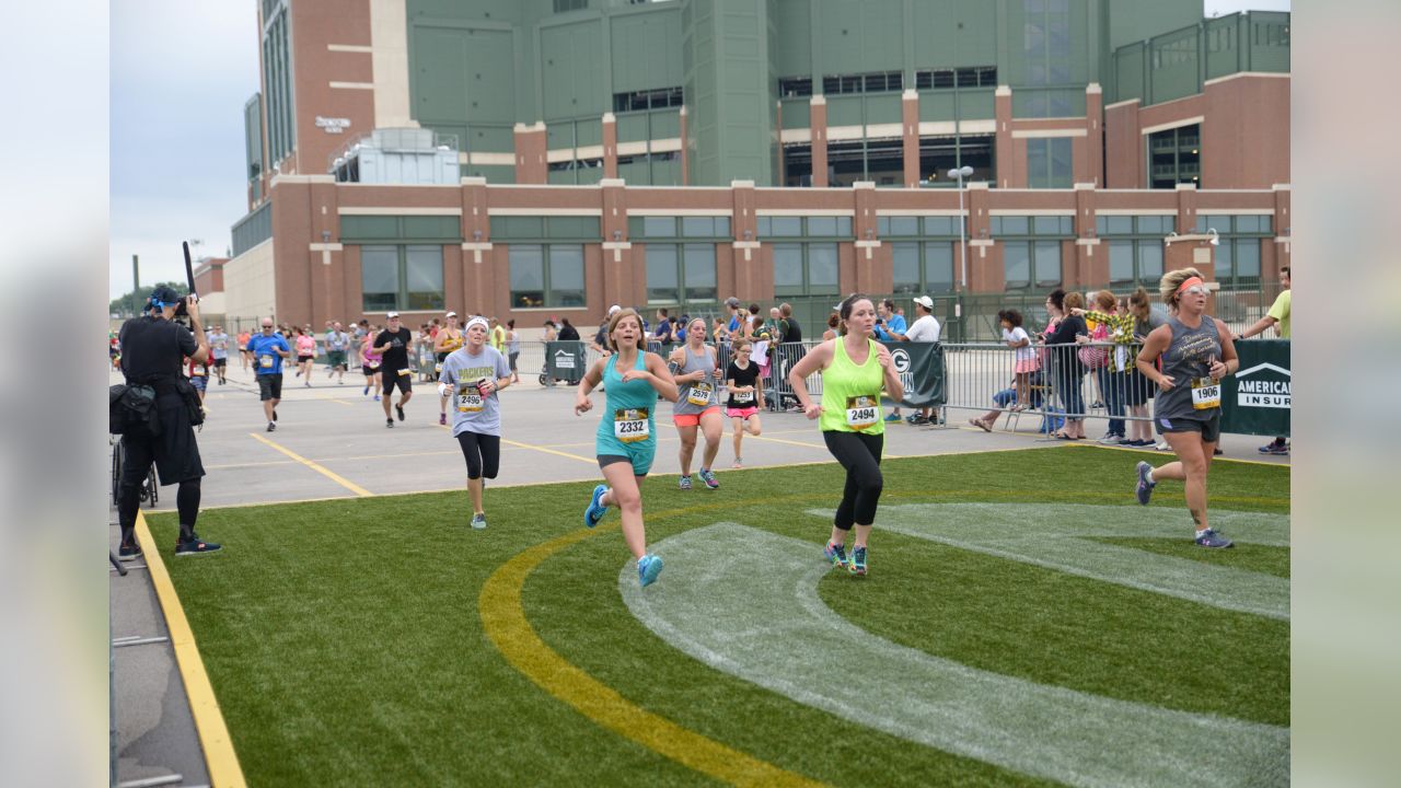 Fans hit the ground running during Packers, Bellin 5k