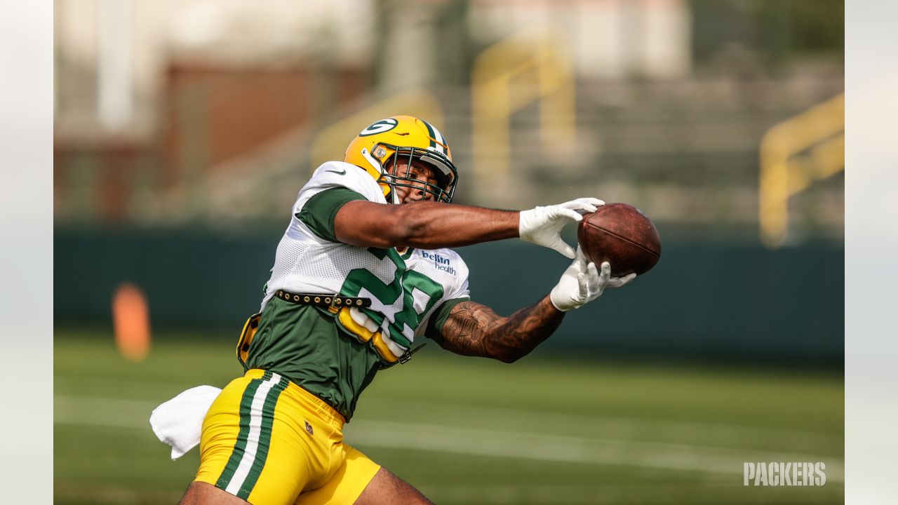 Green Bay Packers' Robert Tonyan runs a drill at the NFL football team's  practice field training camp Tuesday, May 31, 2022, in Green Bay, Wis. (AP  Photo/Morry Gash Stock Photo - Alamy