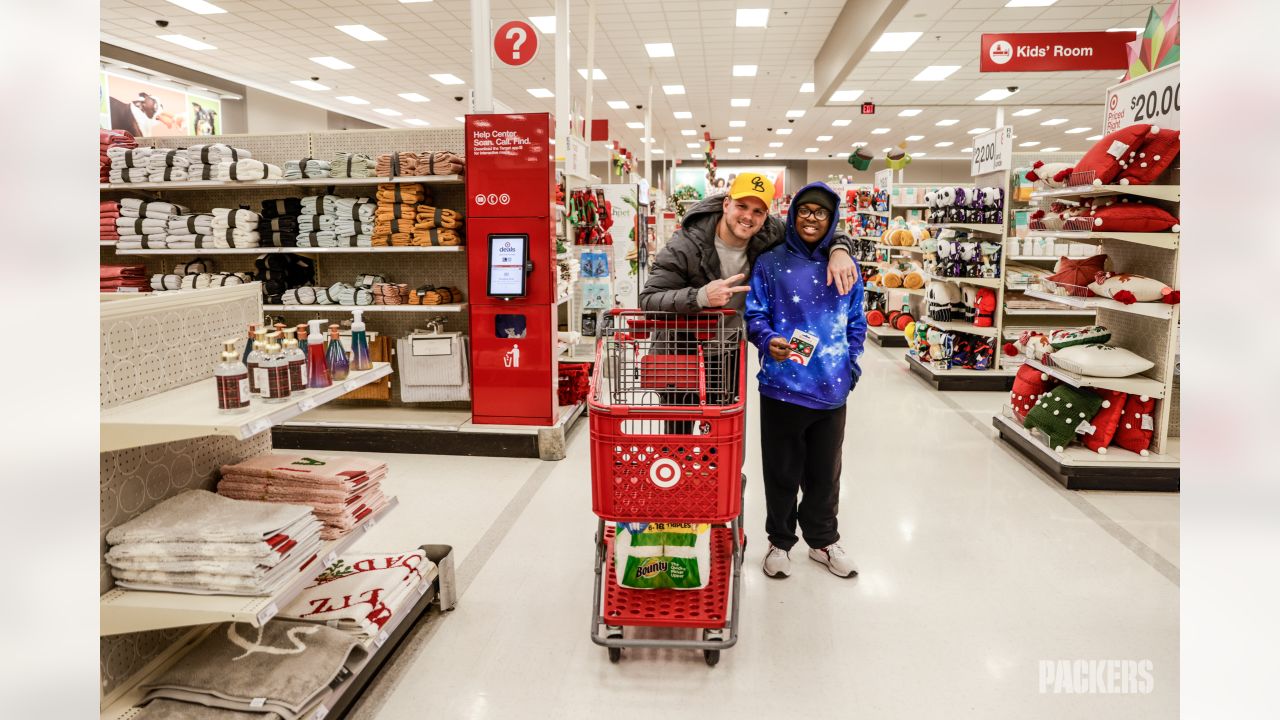 Photos: Tariq Carpenter and teammates host shopping spree for Boys and  Girls Club of Green Bay