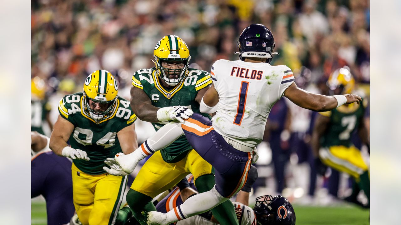 Chicago Bears and Green Bay Packers face each other during the second half  of an NFL football game, Sunday, Dec. 4, 2022, in Chicago. (AP Photo/Kamil  Krzaczynski Stock Photo - Alamy