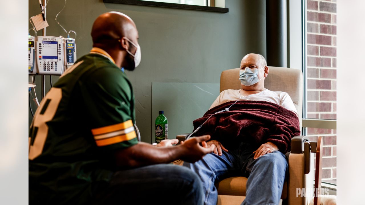 Packers running back AJ Dillon surprises cancer patients at Bellin