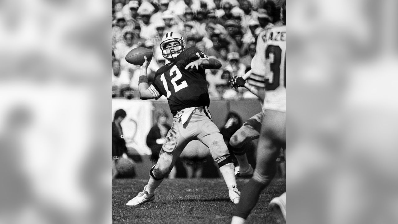 The 1983 Green Bay Packers QB Lynn Dickey American football  American-football Golf tips Ala…