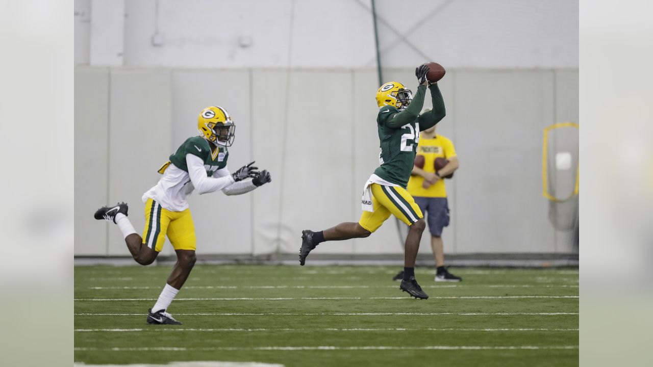 Green Bay Packers linebacker Ahmad Thomas finds birth parents