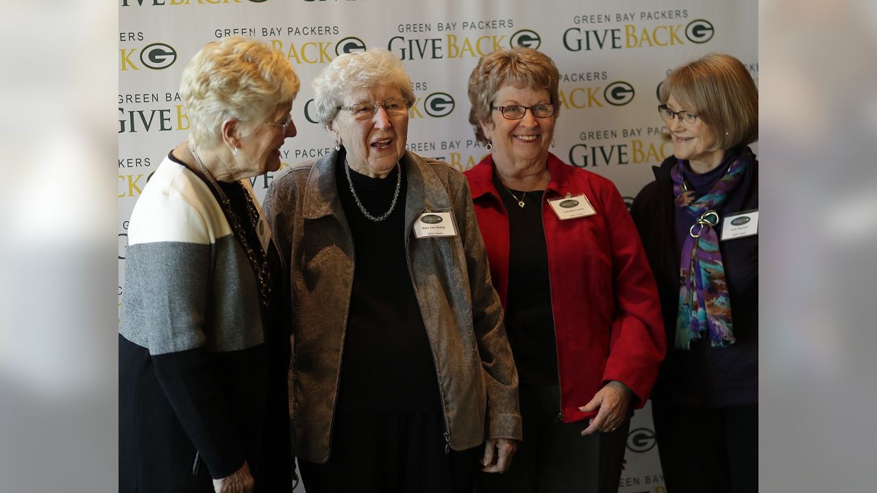 Local Volunteers Among Recipients of Packers Give Back Award