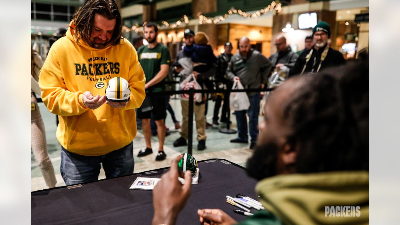 Packers: De'Vondre Campbell claps back at fans on Twitter over