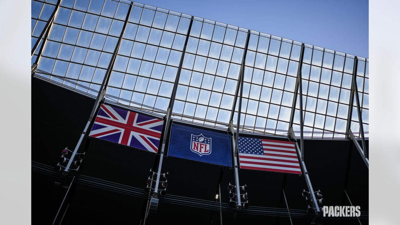 Tottenham stadium totally decked out in packers, to make it look like a  home field GPG!!! : r/GreenBayPackers