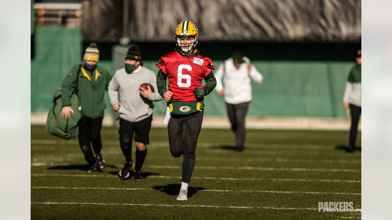 Jaire Alexander of the Green Bay Packers rides a bike to practice News  Photo - Getty Images