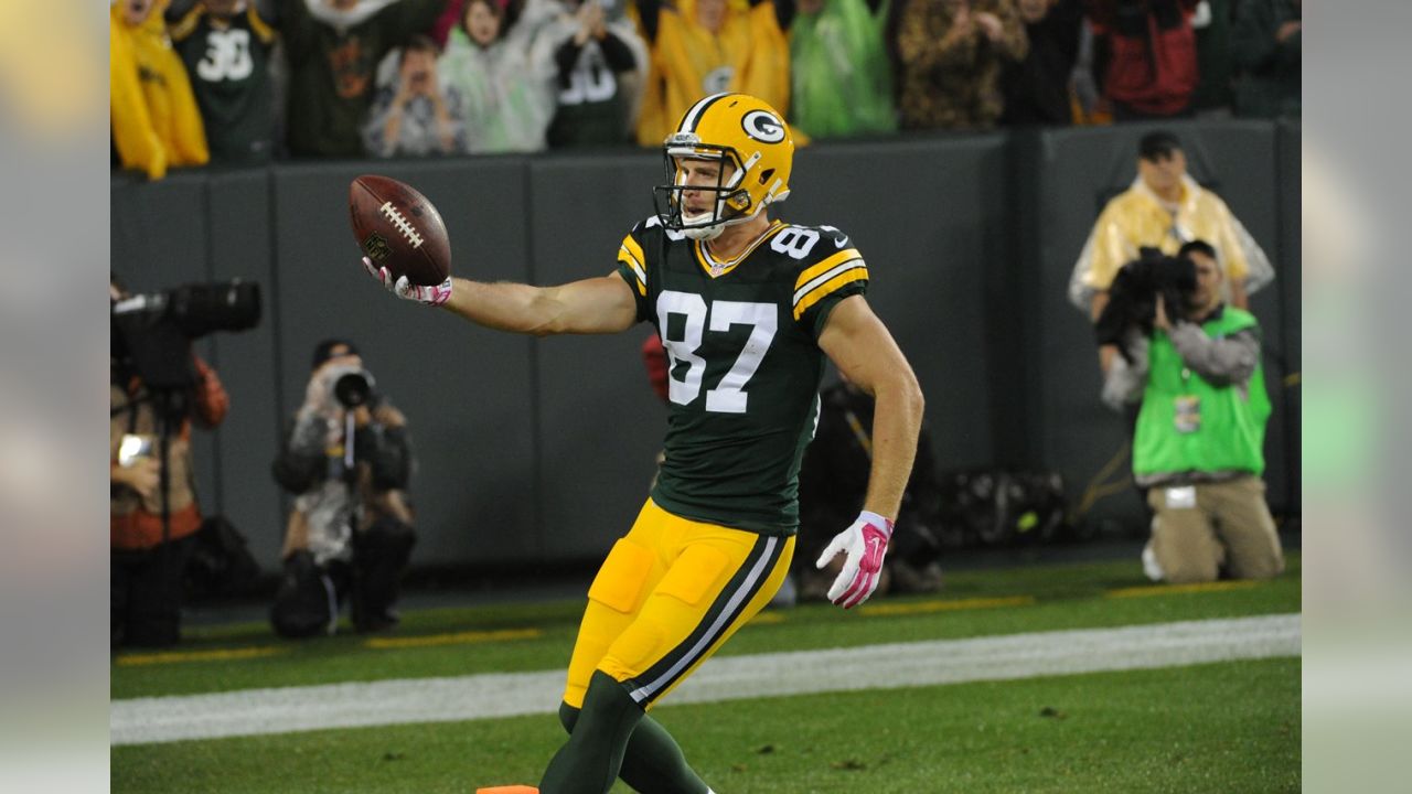 Photos: Randall Cobb shares laugh with former Packers teammate Jordy  Nelson, cheeseheads play cornhole with Cowboys fans