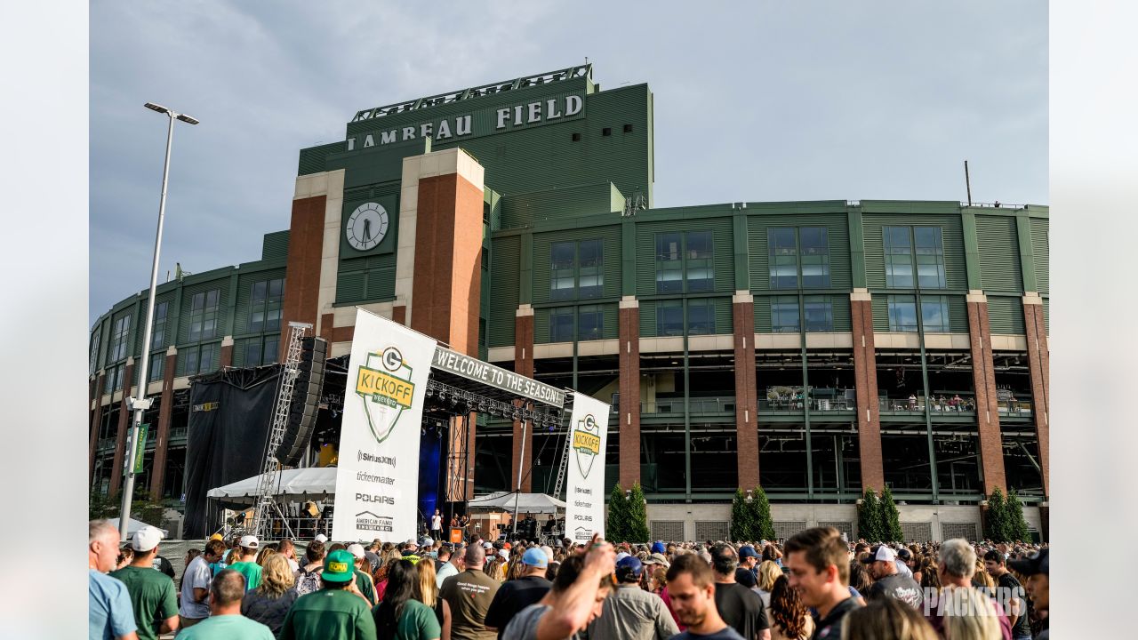 Standing room only now part of mix at Lambeau Field games