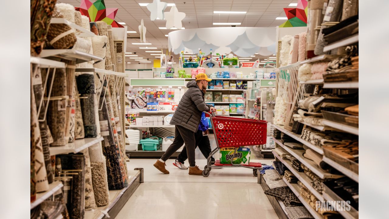 Photos: Tariq Carpenter and teammates host shopping spree for Boys and  Girls Club of Green Bay