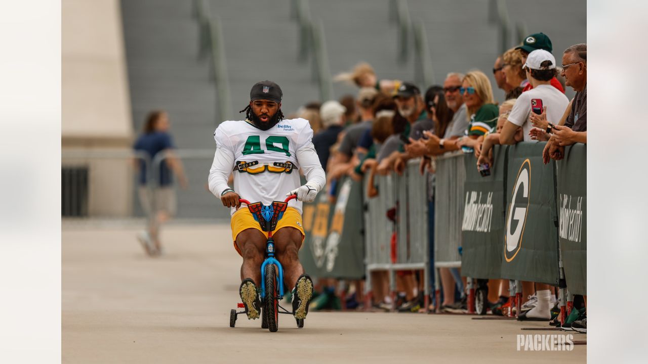 Bike-Riding Tradition Gets Packers to Training Camp - Sports Illustrated Green  Bay Packers News, Analysis and More