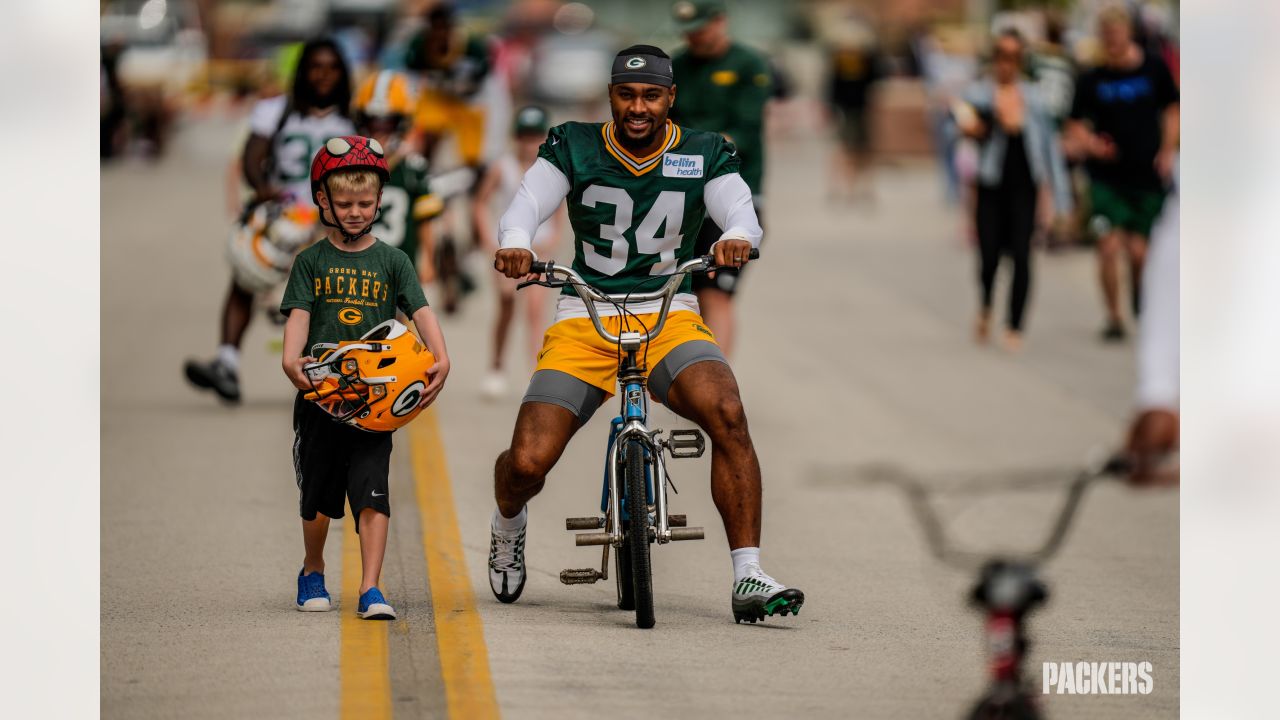 Photos: Packers bike to work Friday