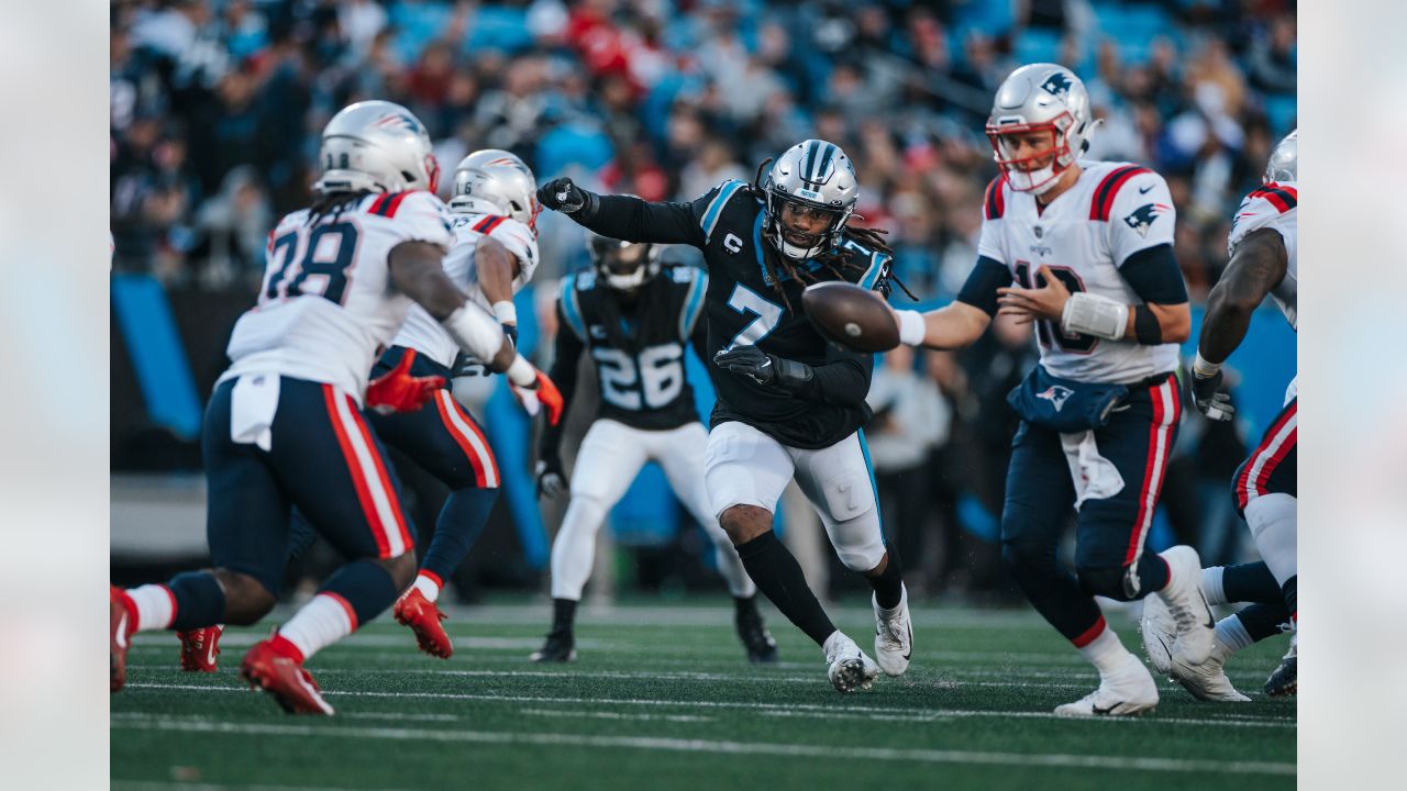 Newton lifts Panthers over Patriots 24-20