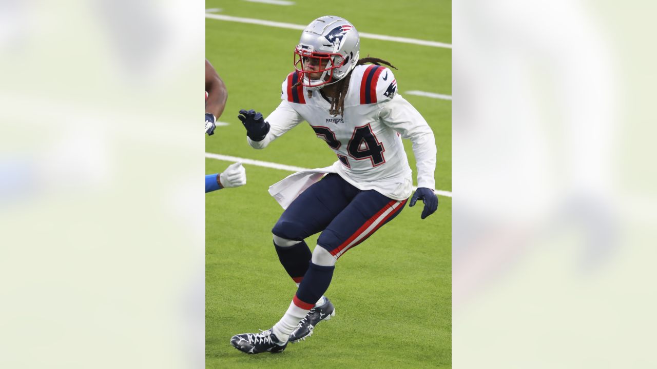 Panthers acquire Stephon Gilmore from Pats for 6th-round pick in 2023