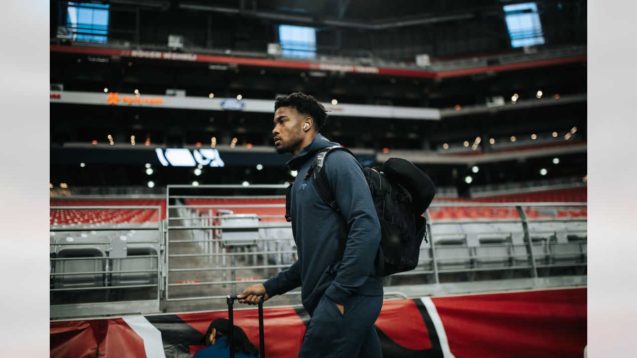 ARRIVAL PHOTOS: Cardinals Arrive For The Panthers Game