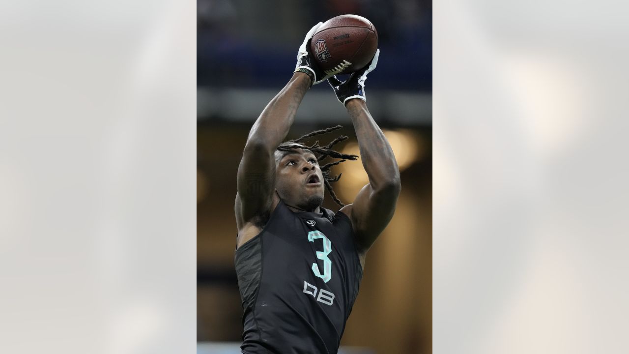 Baylor's Kalon Barnes runs second-fastest NFL Scouting Combine 40-yard dash  since 2003