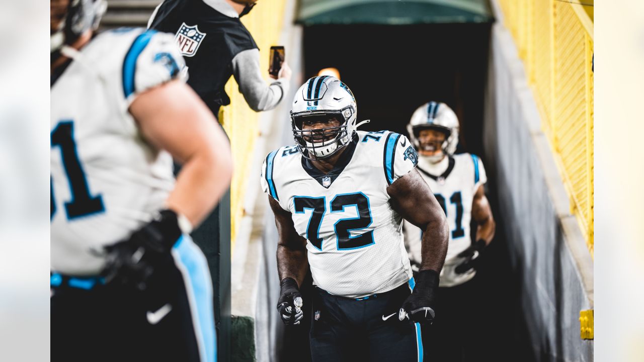 Panthers' newly-paid lineman Taylor Moton taking reps at left