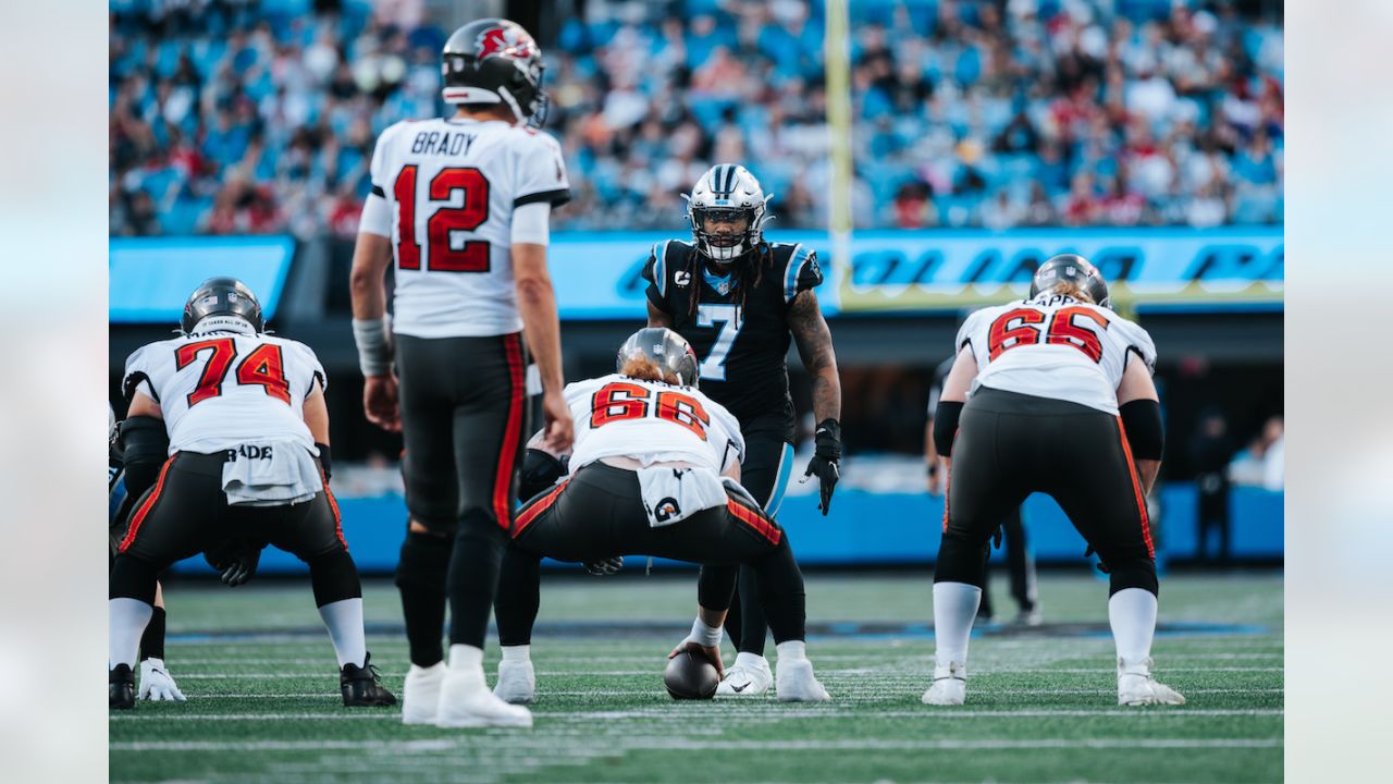 Panthers linebacker Shaq Thompson expected to miss remainder of season with  broken right leg – NewsNation