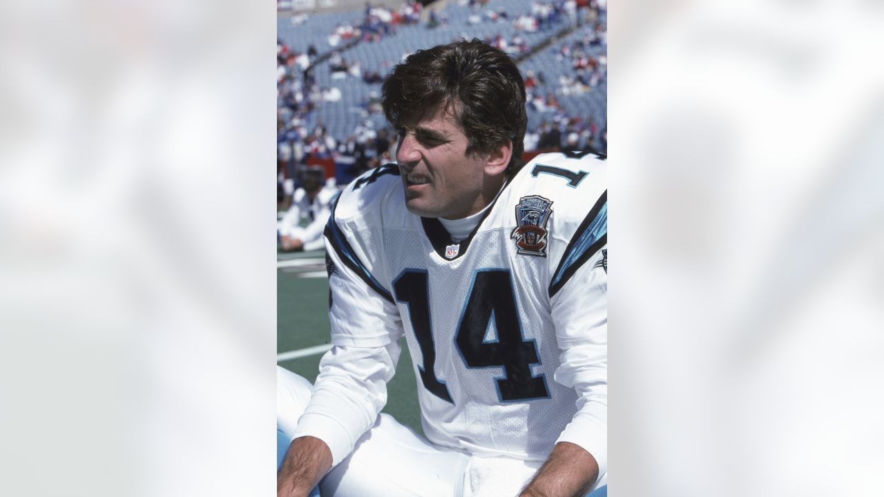 Carolina Panthers head coach Frank Reich watches his team during the NFL  football team's OTA practices in Charlotte, N.C., Monday, May 22, 2023. (AP  Photo/Nell Redmond Stock Photo - Alamy