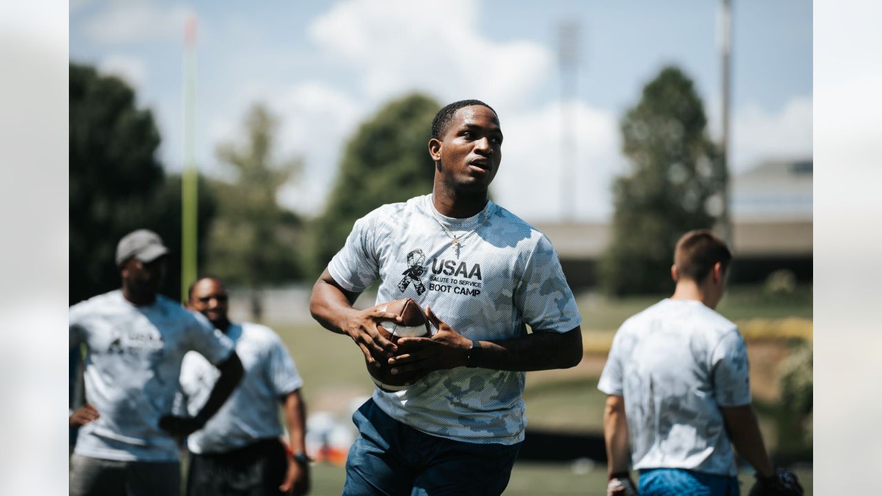 Military Train like Cowboys at USAA Salute to Service Boot Camp