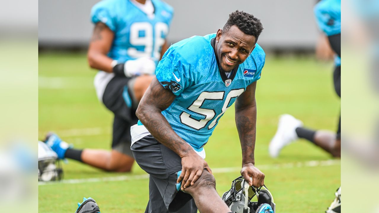 Carolina Panther Thomas Davis Connects Family and Community - Charlotte  Parent