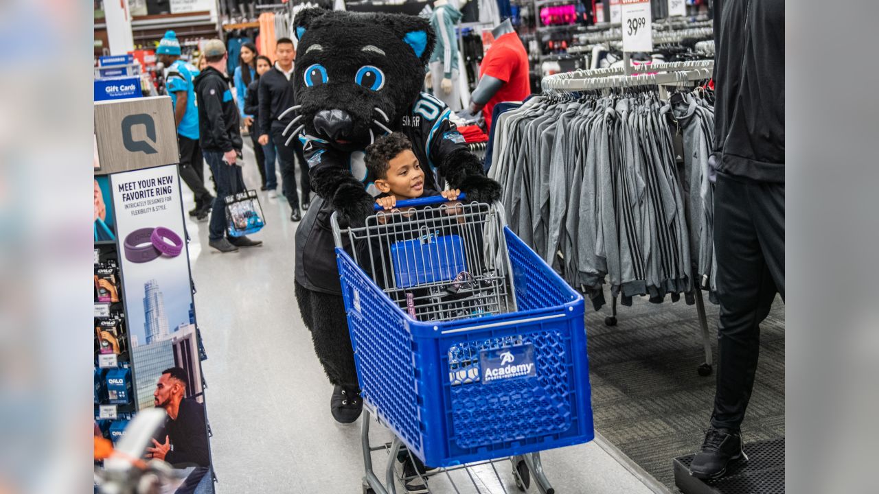 Carolina Panthers on X: Jarius Wright surprises Master Sgt. Mike Vetre and  his son with a shopping spree and tickets to Sunday's game #SaluteToService   / X