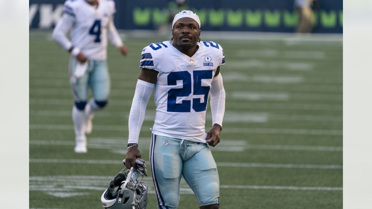 CHARLOTTE, NC - NOVEMBER 27: Carolina Panthers safety Xavier Woods (25)  during an NFL football game between the Denver Broncos and the Carolina  Panthers on November 27, 2022, at Bank of America