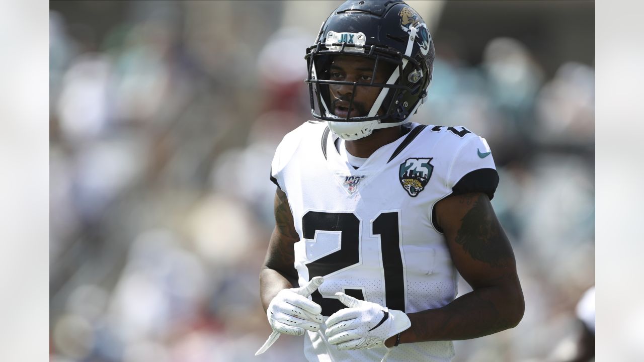 A.J. Bouye of Jacksonville Jaguars criticizes officiating in AFC