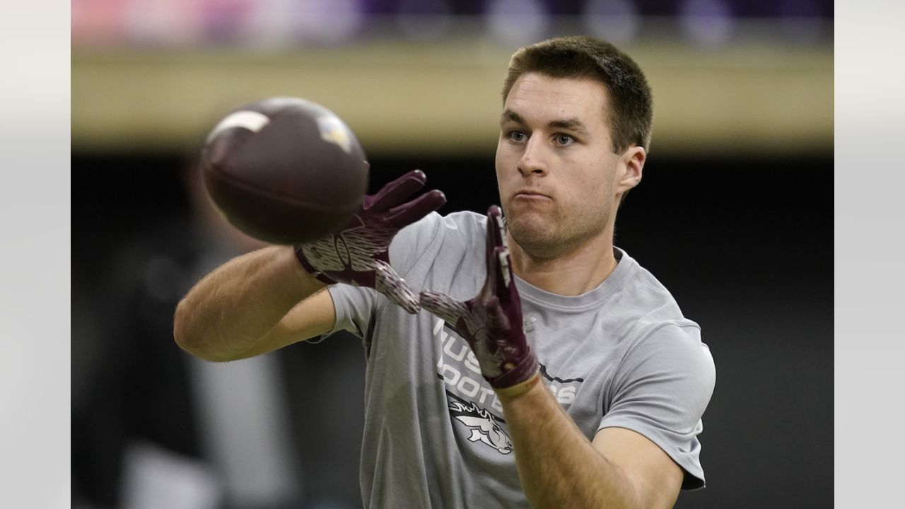 Northern Iowa offensive lineman Trevor Penning stretches before a drill at  an NCAA college football pro day, Monday, March 21, 2022, in Cedar Falls,  Iowa. (AP Photo/Charlie Neibergall Stock Photo - Alamy