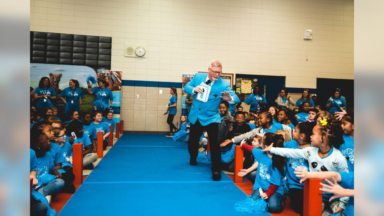 Carolina Panthers' Sir Purr surprises Walkertown Elementary students