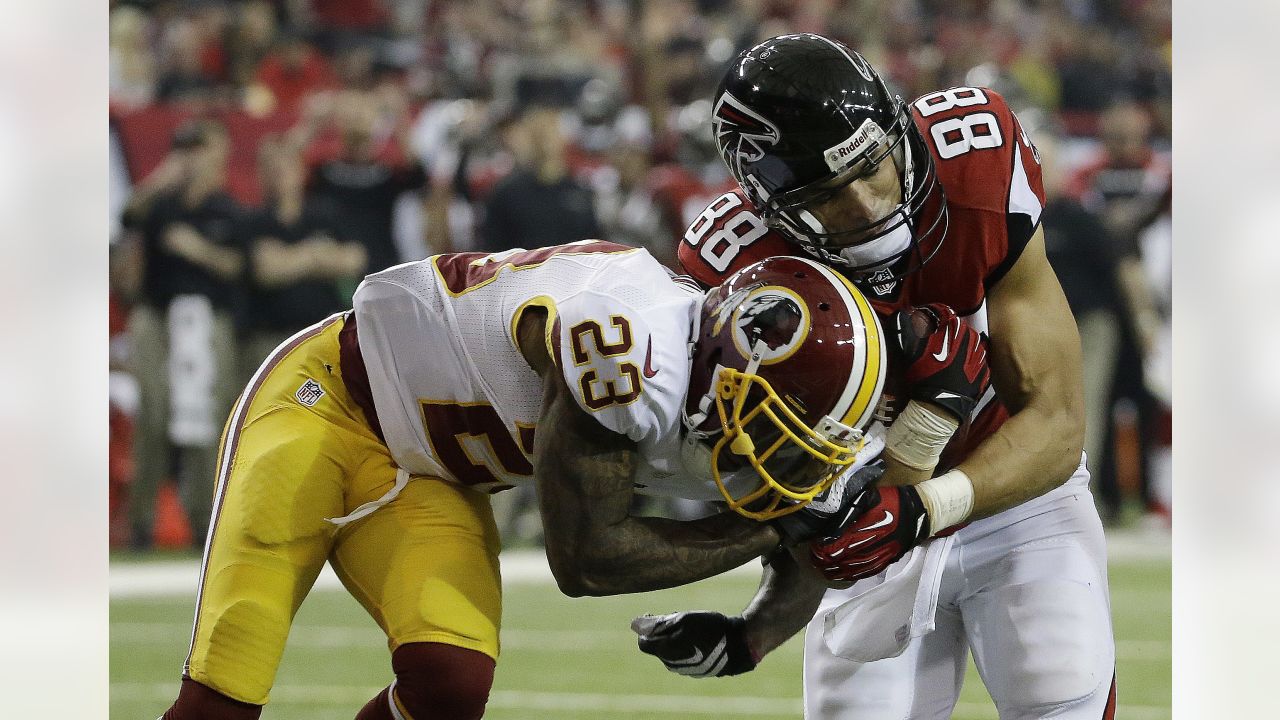 Redskins Re-Sign Cornerback DeAngelo Hall