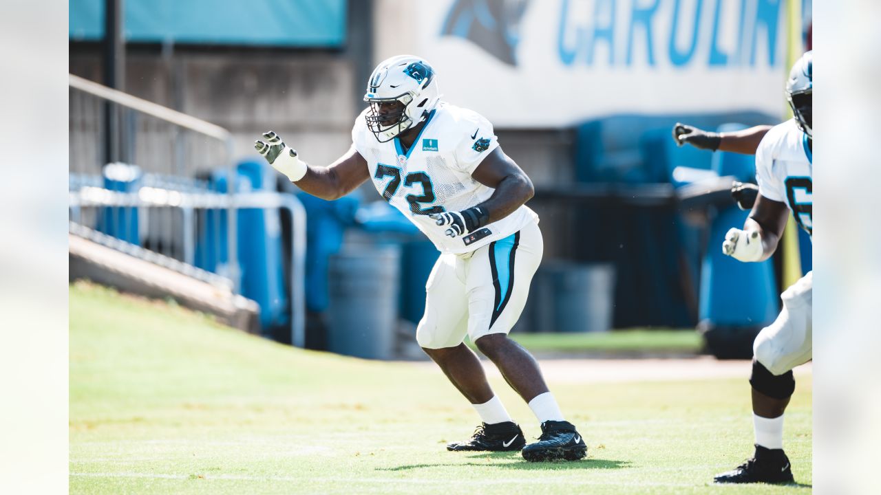 WATCH: Panthers DE Derrick Brown follows Saints WR Michael Thomas into the  locker room after their game as the two indulge in a 'heated' fight