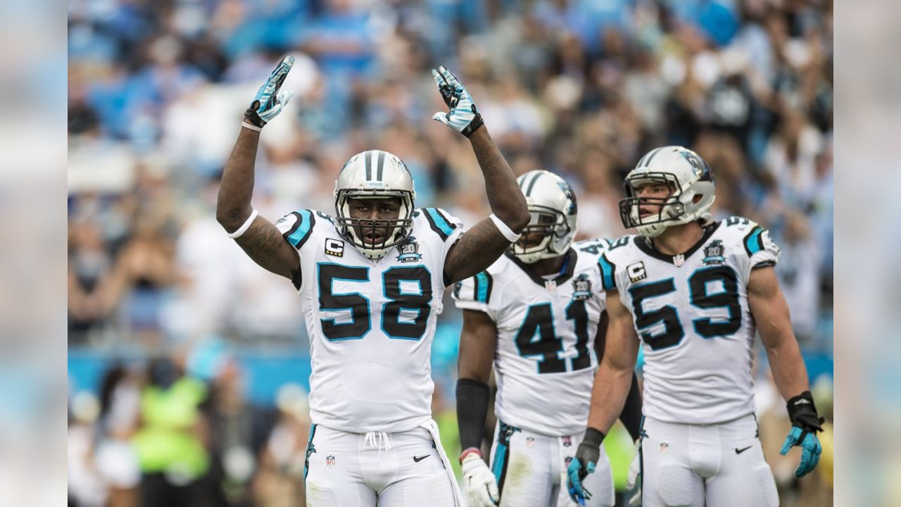 Thomas Davis Wins Bart Starr Award