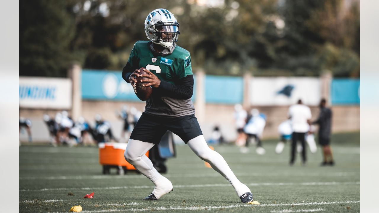 Former XFL QB P.J. Walker helps Carolina Panthers win without injured Teddy  Bridgewater - ESPN