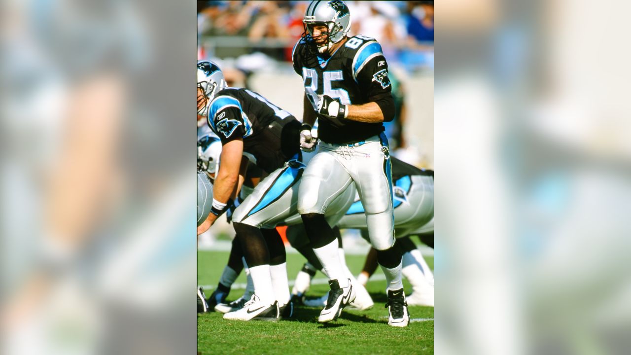 Meet former Panther Pro Bowl tight end Wesley Walls at Microsoft Store -  Charlotte On The Cheap